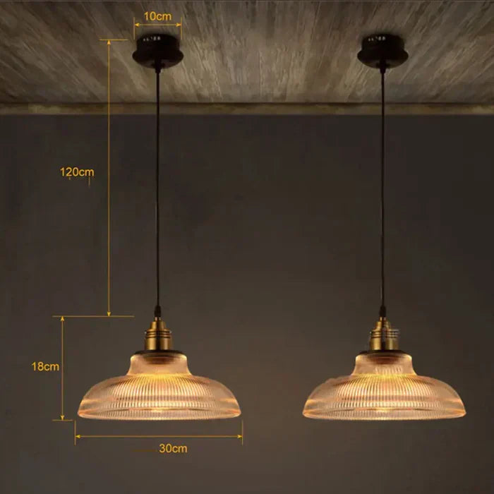 Élégant luminaire en verre pour ambiance chaleureuse